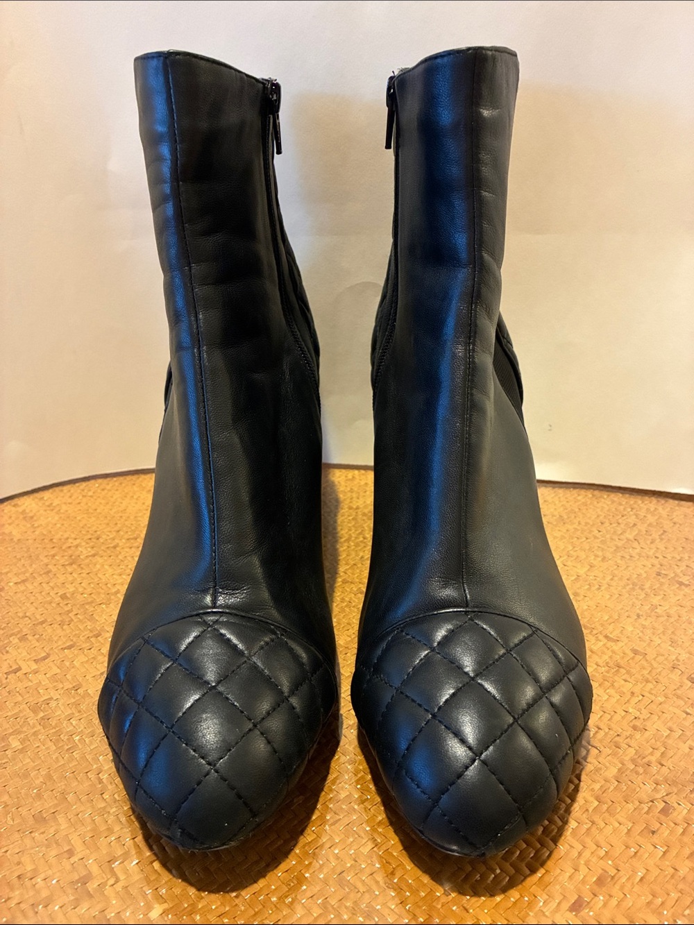 Vaneli Black Quilted soft leather inside zip Ankle Boots. Sz 12.